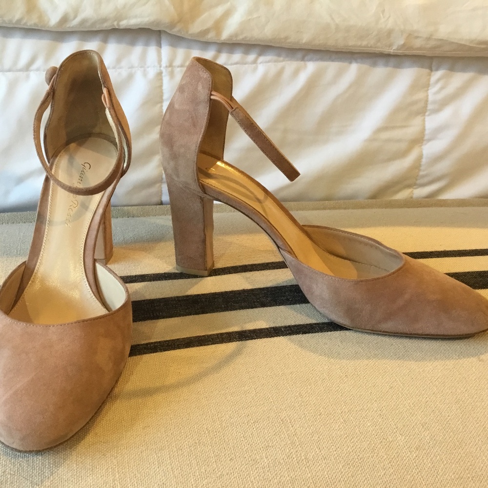 Gianvito Rossi Suede D’Orsey